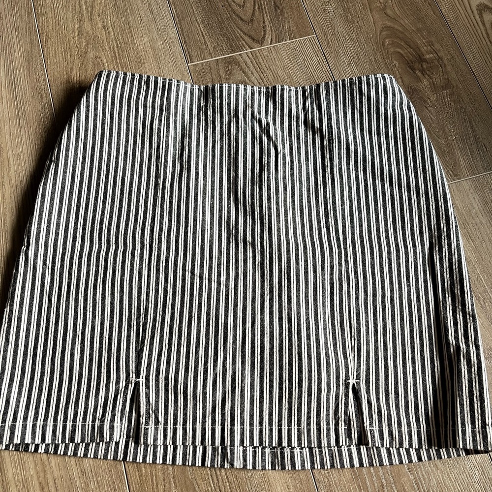 Hollister Black and White Striped Pencil Skirt